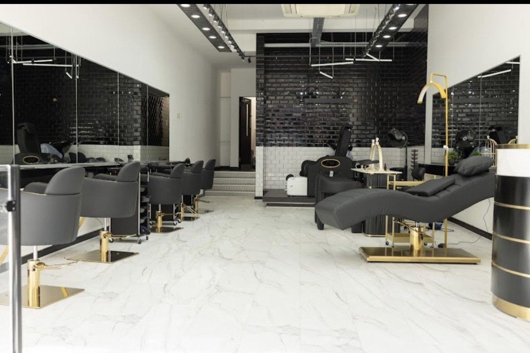 Hair By Vivi, Mander Centre, Wolverhampton