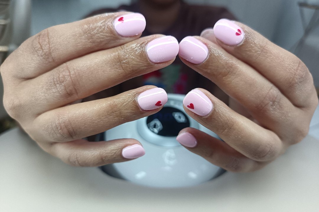 Luminous Nails, Plaistow, London