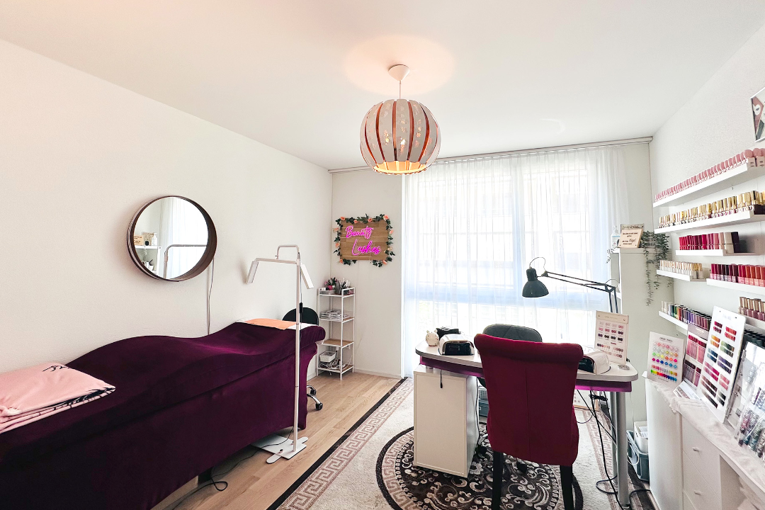 Luna Lashes & Nails, Ebikon, Kanton Luzern