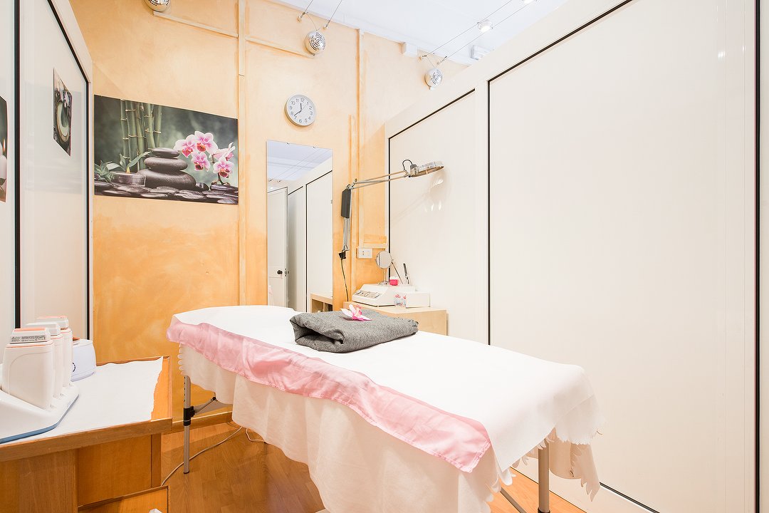 L'Essenza della Bellezza, Gianicolense, Roma