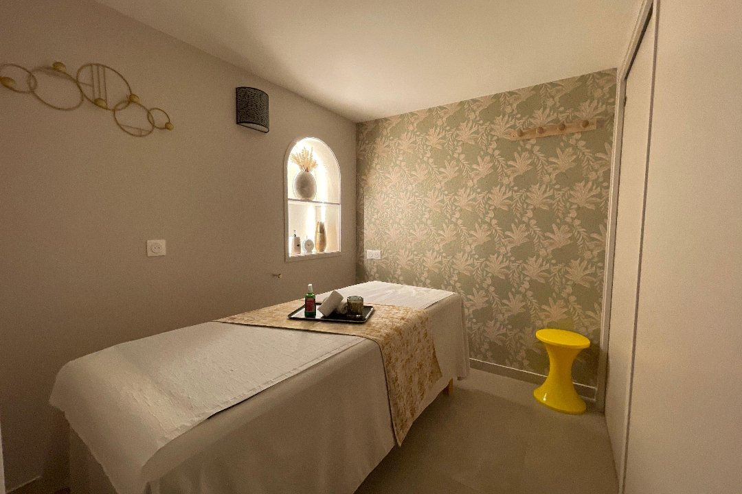 Zen Floral Massage Tuina, Av. Ledru Rollin, Paris