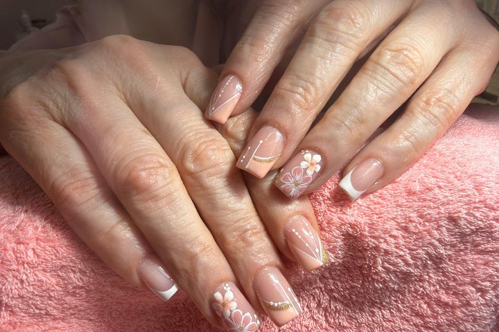 Nails By Nanda 1 - Onglerie Fuenlabrada - Photo de galerie - OneBooking