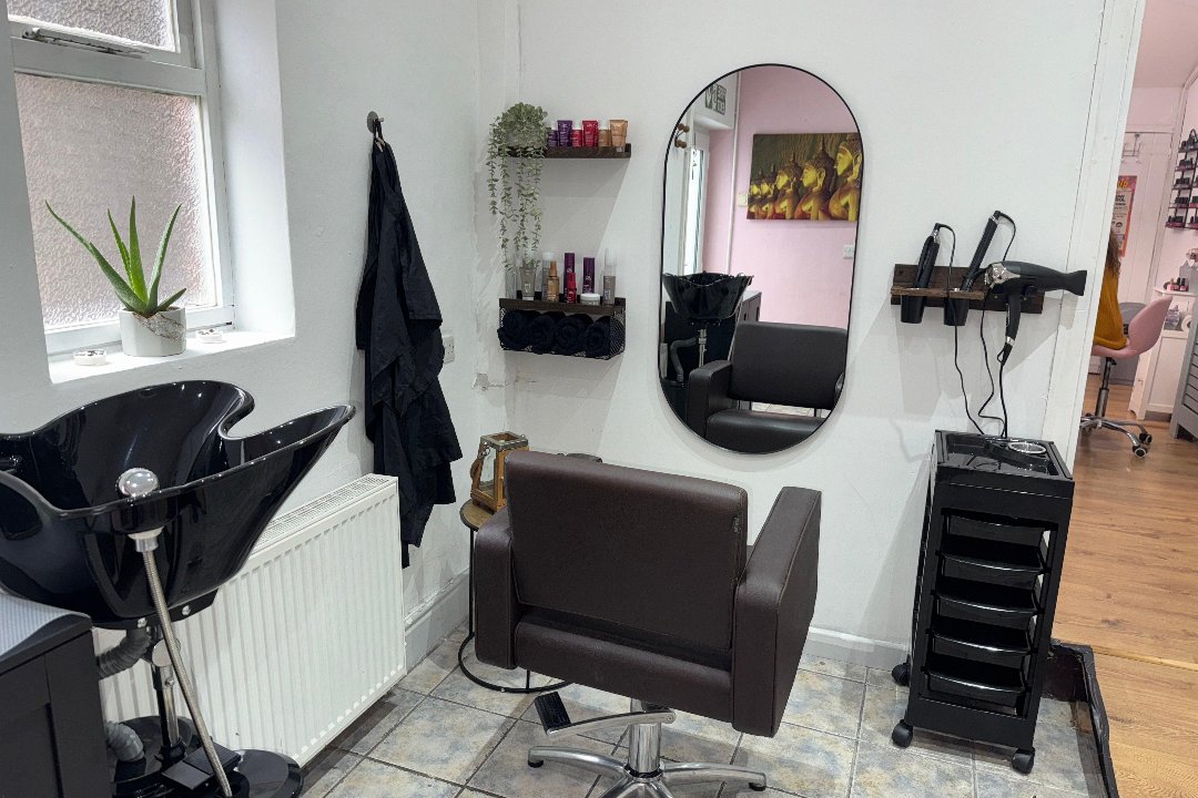 Alexandre Hair, Morley, Derbyshire