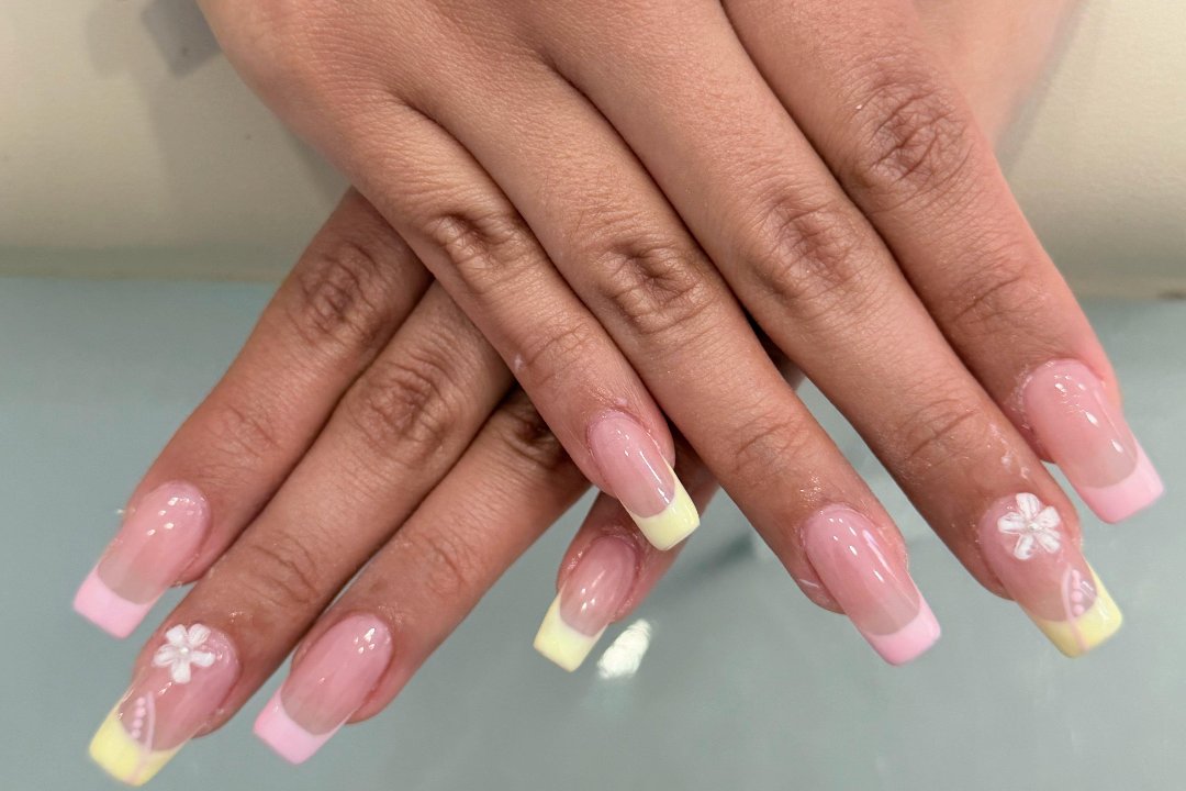 Moon Nail, Porpora, Milano