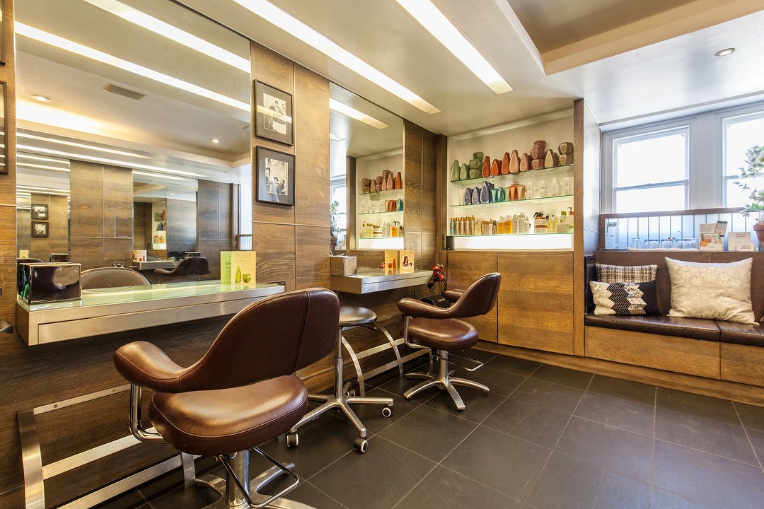 305 Hair and Beauty salon, Chelsea, London
