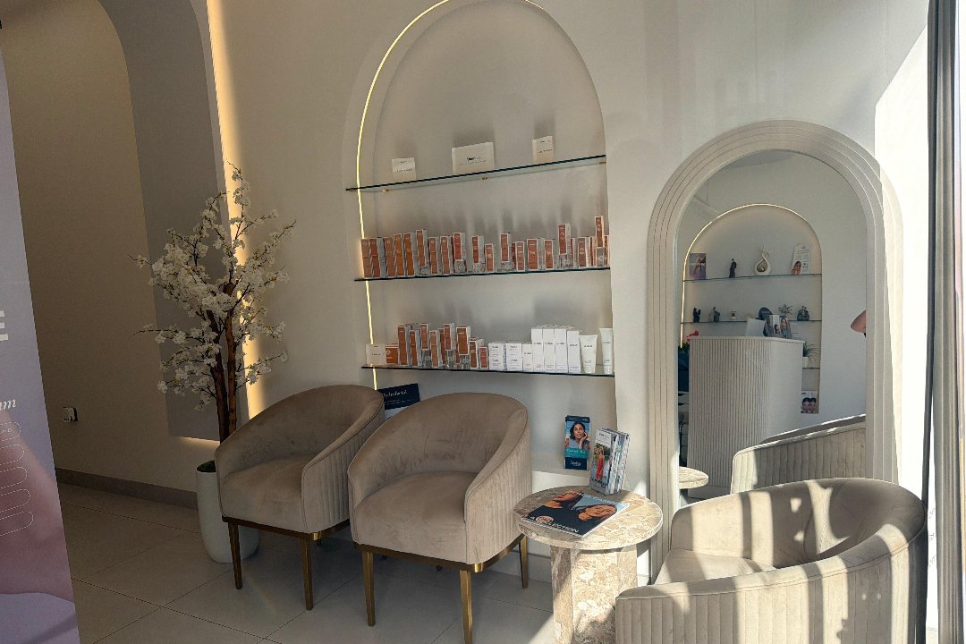 Etica Clinic Northwood, Moor Park, London