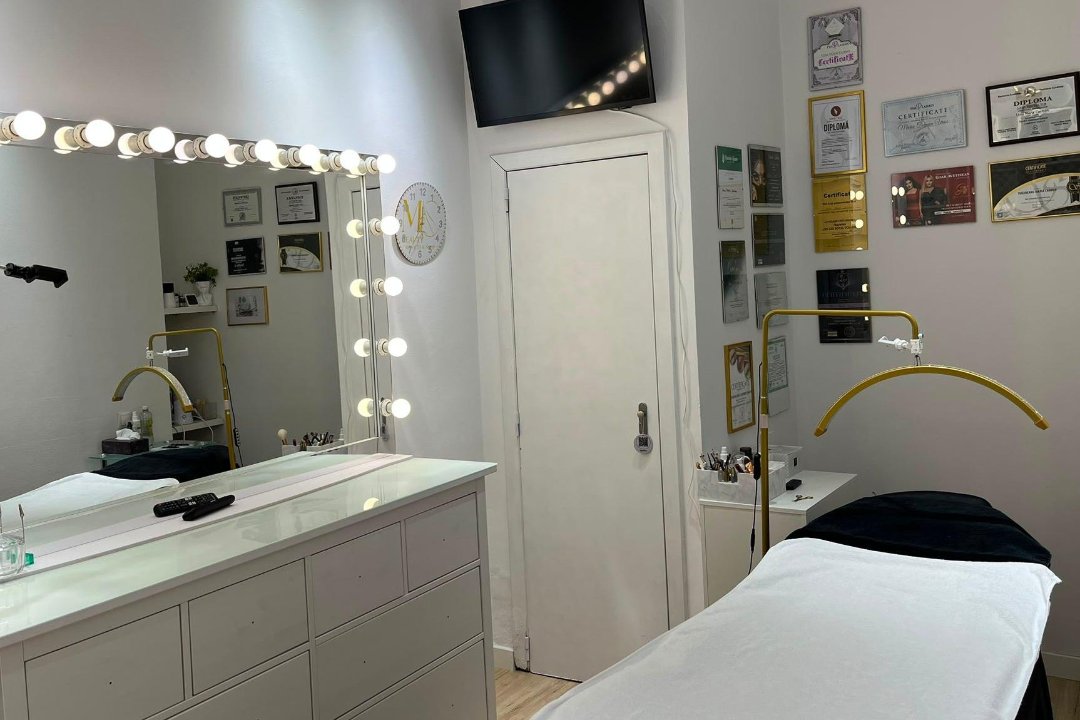 MC Beauty Services, Arrancapins, Valencia
