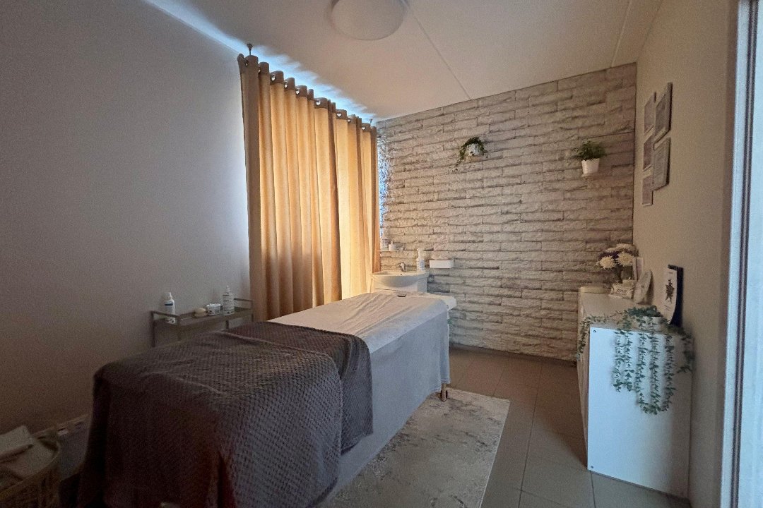 Eiprilė - studija Luna, Pilaite, Vilnius