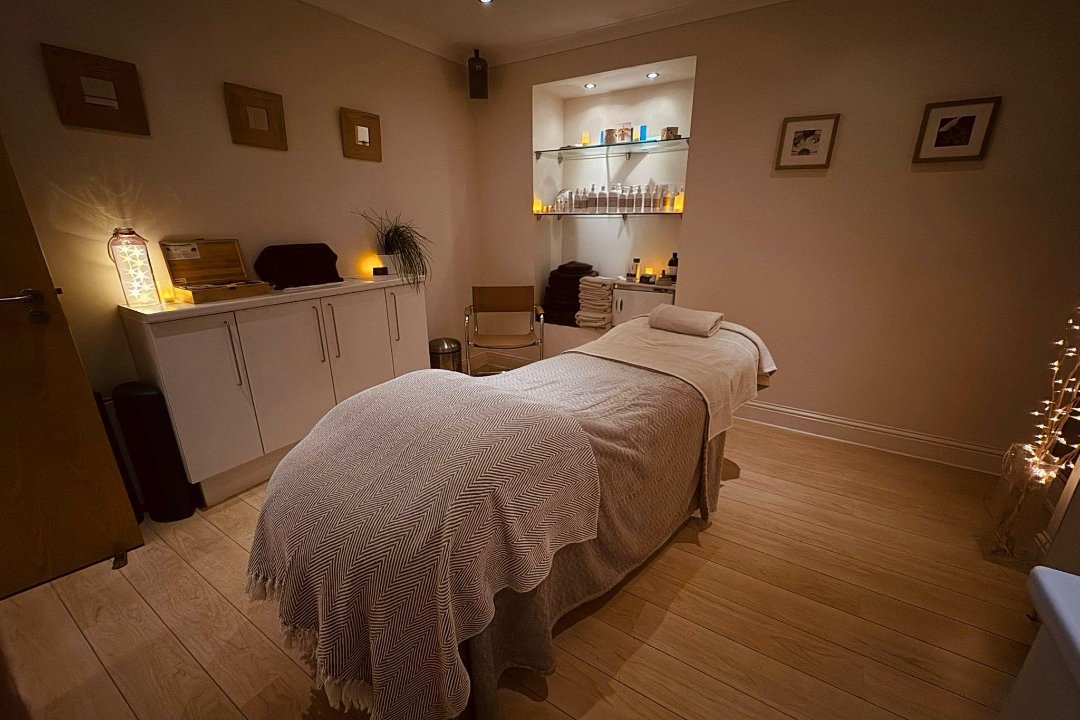 Solace & Stone Massage Therapy, Netherlee, East Renfrewshire