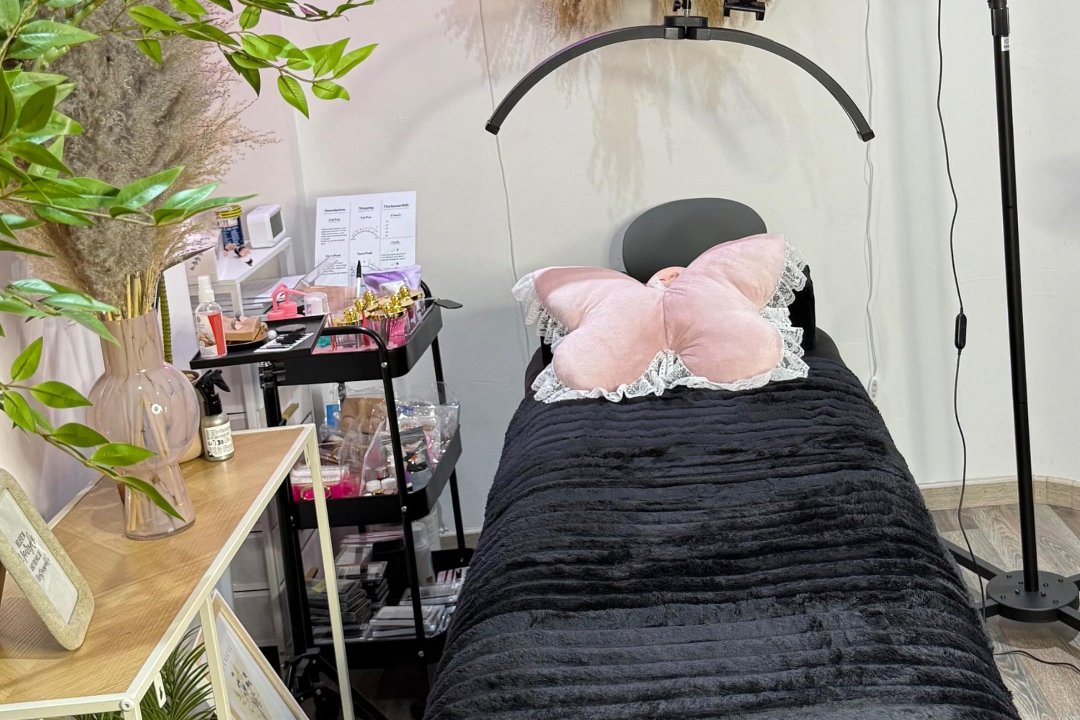 Dahmetriz & Chacha Hairworld, Statiestraat, Anvers