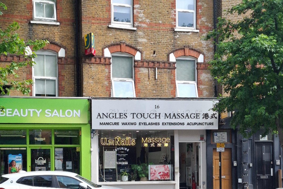 U.m Nails @ Wellness beauty cafe, Ealing Broadway, London