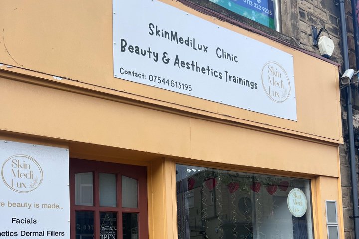 SkinMediLux - Sourcils & cils Leeds - Photo de galerie - OneBooking