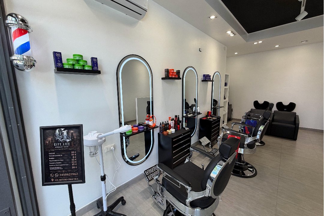City Life Barber Shop, Via Franco Sacchetti, Roma