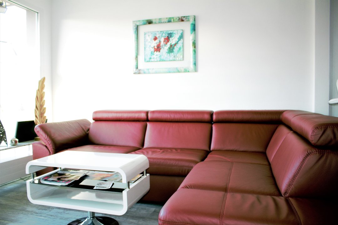 Massage by Kosmetikinstitut Nebova, Bergisch Gladbach