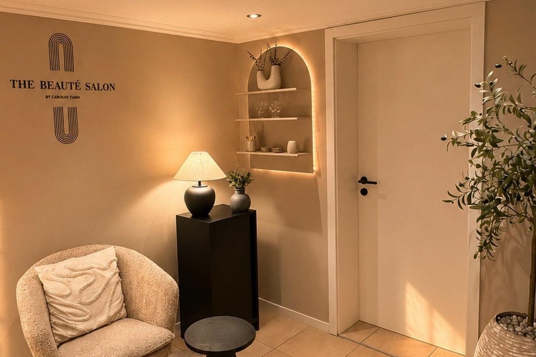 The Beauté Salon - by Carlotta Jung, Himmelgeist, Düsseldorf
