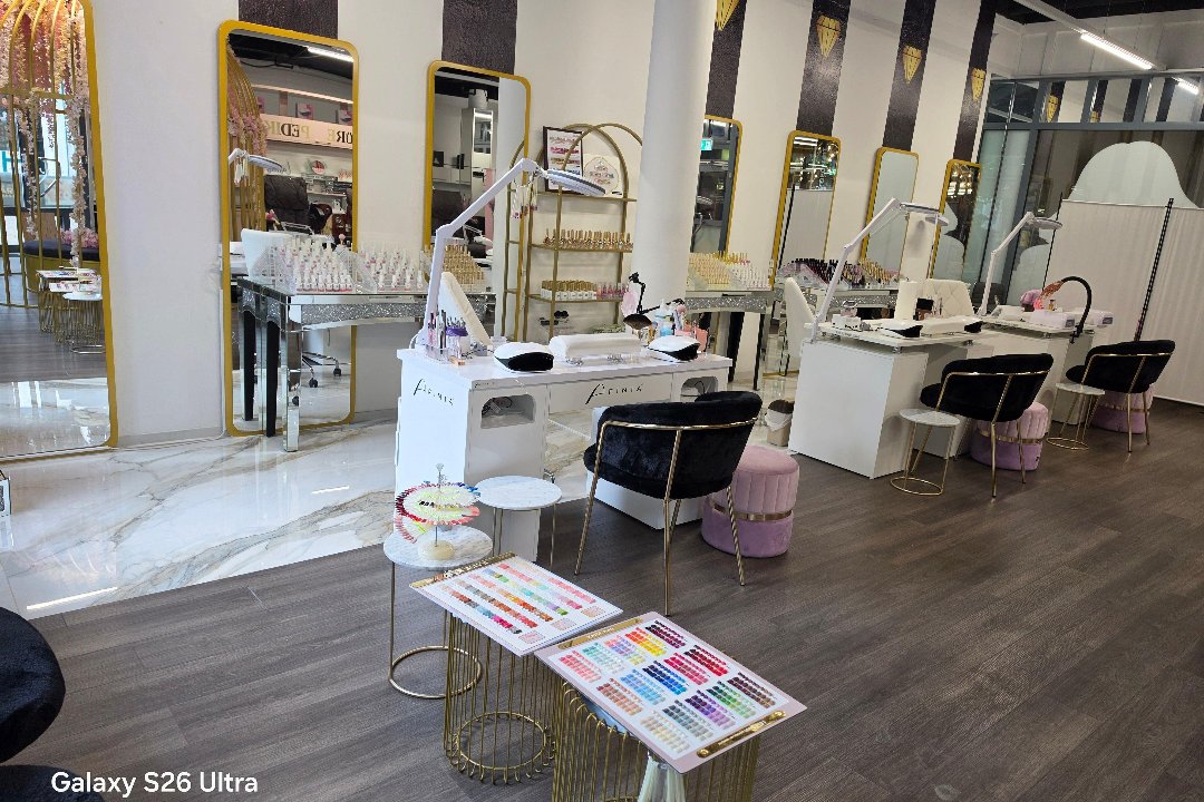 Paris Nails & SPA, Olten, Kanton Solothurn