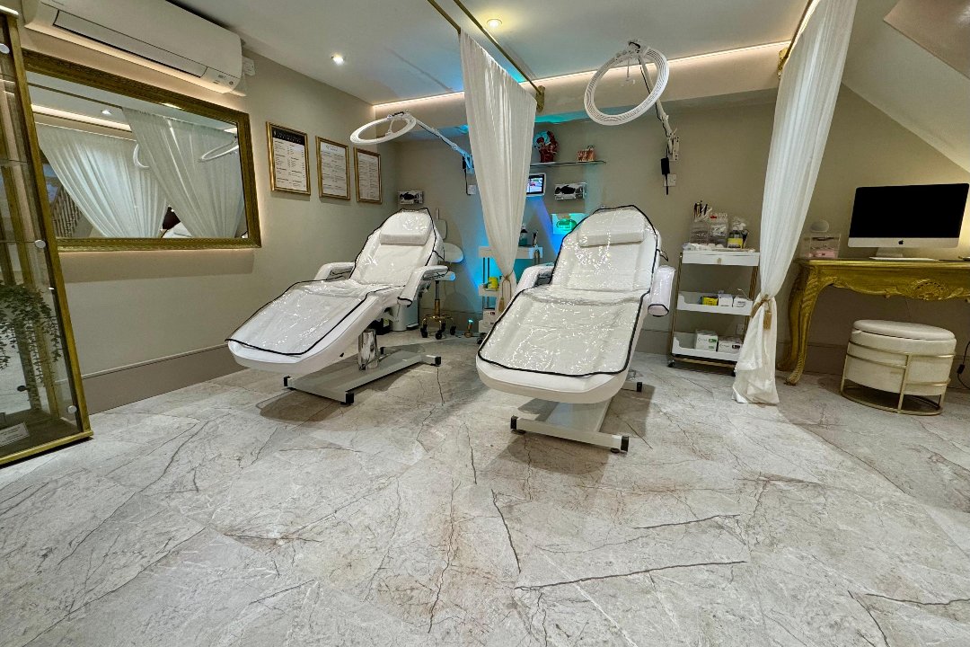 Banana Beauty Lab, Bishops Park, London