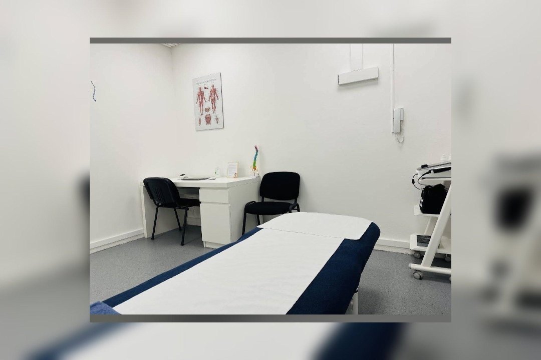 London TCM & Acupuncture, Bromley Shopping District, London