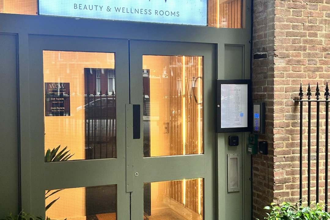 WOW STUDIO (Hair by Chris), Bishops Park, London
