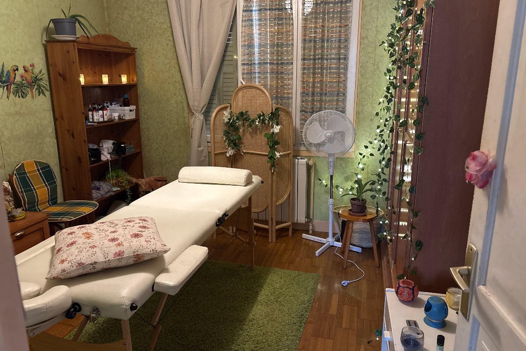 Monique massage, Clichy-Sous-Bois, Seine-Saint-Denis
