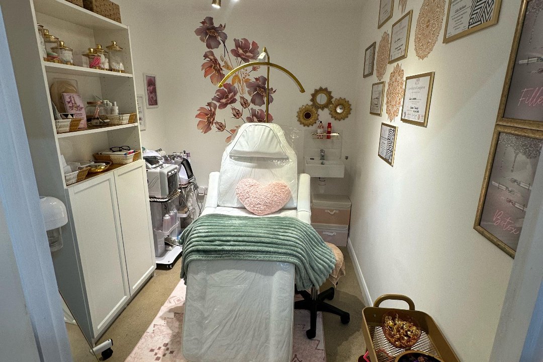 French Kiss Salon Aesthetic By Lilette, Walworth road, London