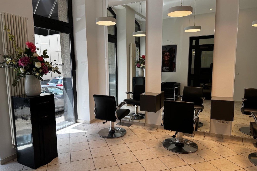 Henrietta Loewen Coiffure et Esthetique, Stadtmitte, Düsseldorf