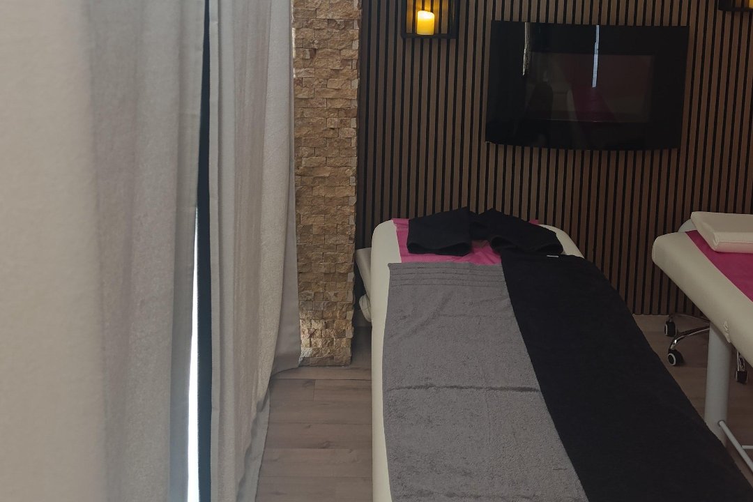 Marilyn Beauty Salon, Αρτέμιδα, Αττική