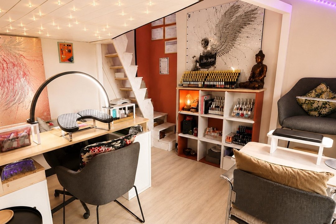 NAILS BY SIS, Avenue des Champs-Elysées, Paris