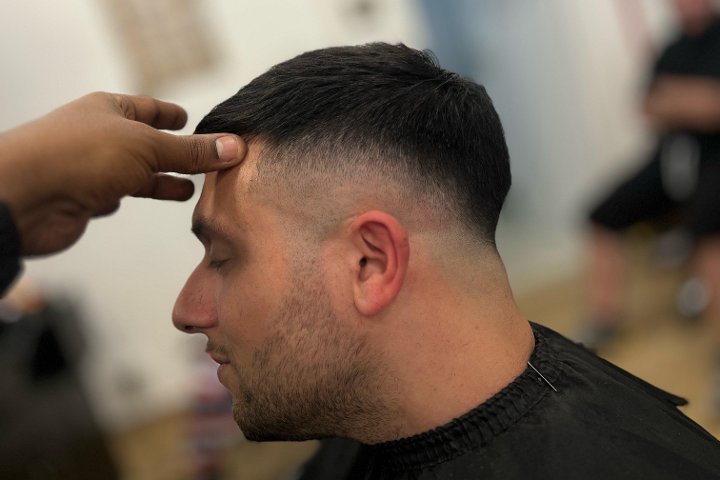 TJ Barber Shop - Barbier Roma - Photo de galerie - OneBooking
