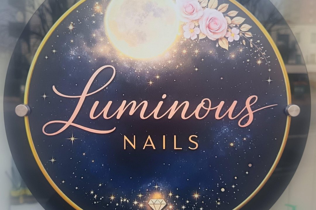 Luminous Nails, Plaistow, London
