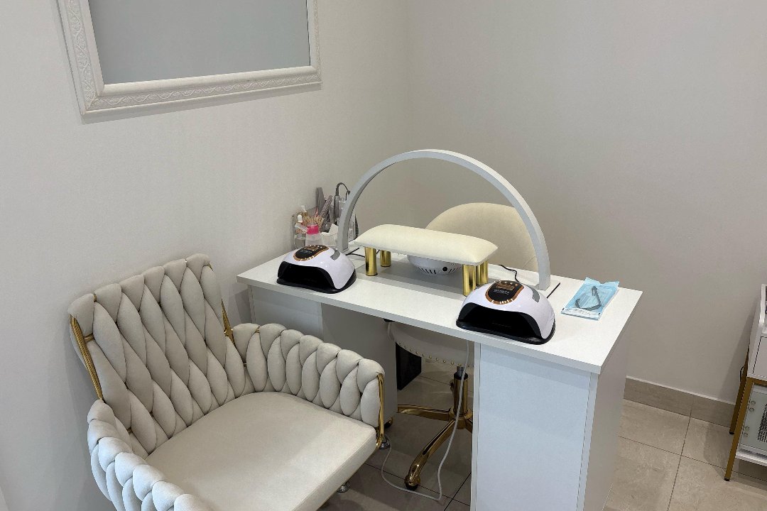 Ayvèa Nails & Beauty, Whiteleys Shopping Centre, London