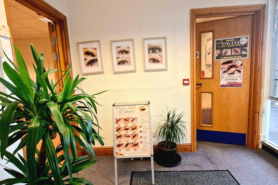 Smokey Eyes Lash & Brow, Cwmbran, Torfaen