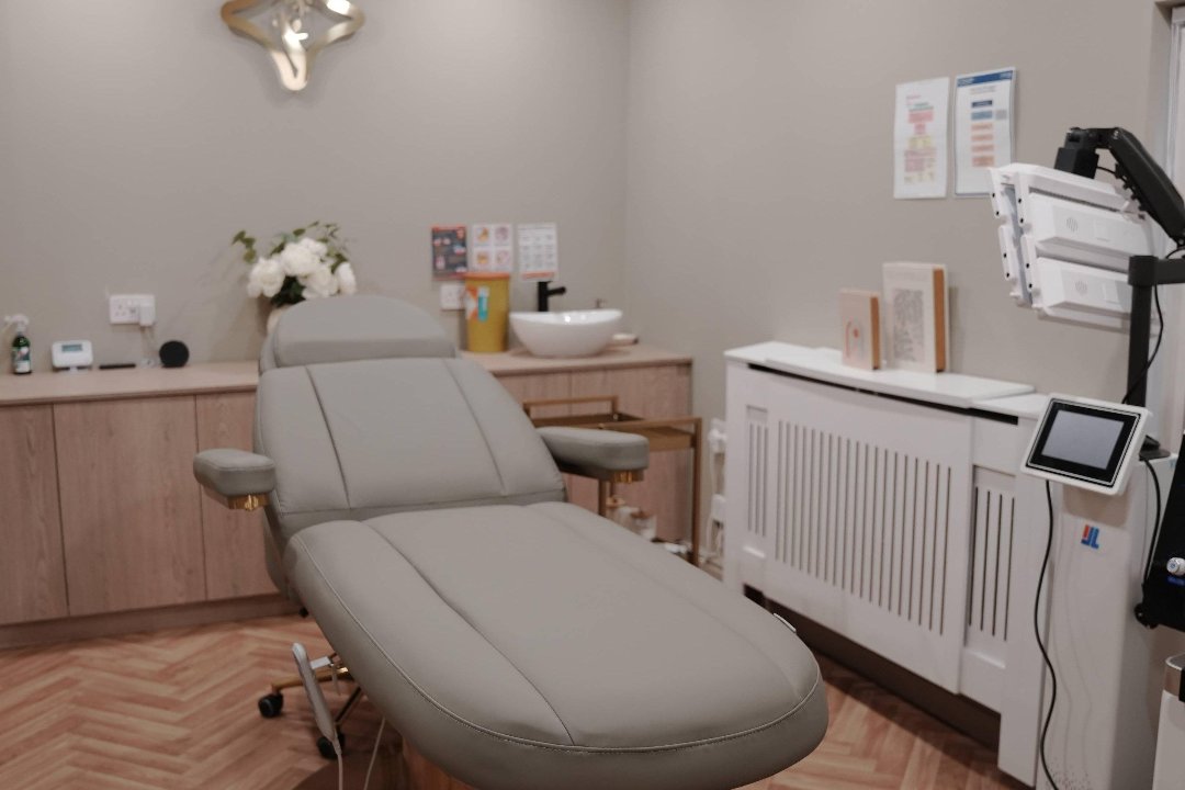 Ayuluxir Wellness & Holistic Clinic, Wylde Green, West Midlands County