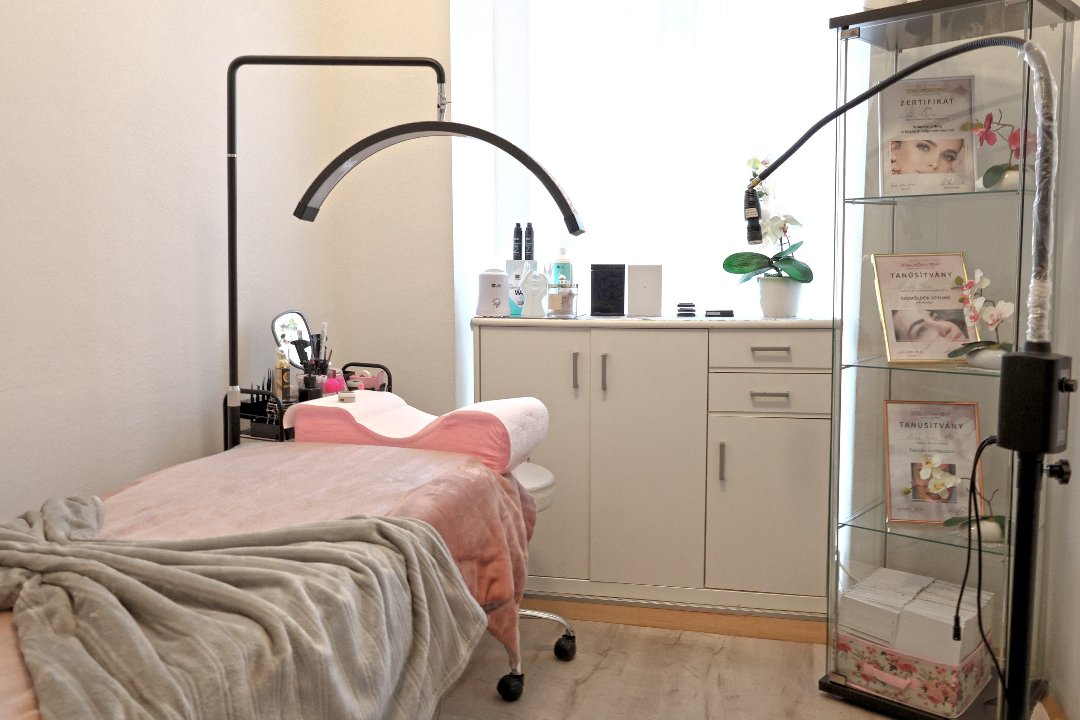 Valdia lux lash, Thaliastraße, Wien