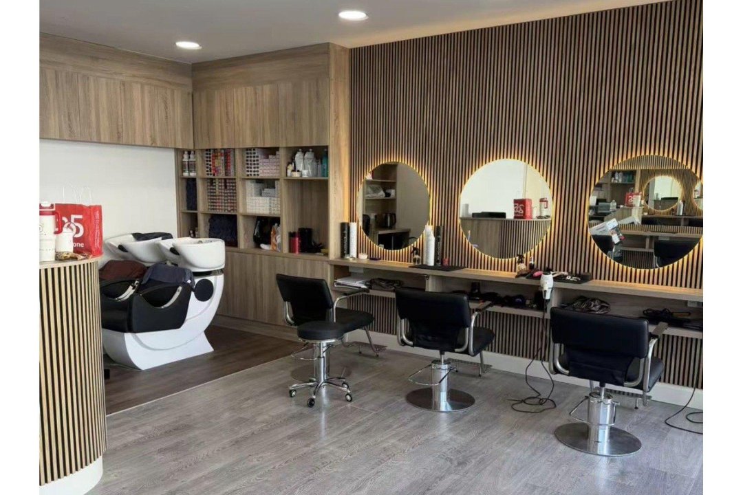 Ｄ L Hair Salon, Abbey Street, Dublin