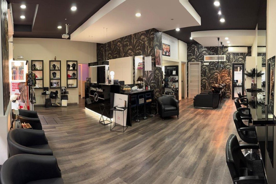 Crimax Studio, Bari, Puglia