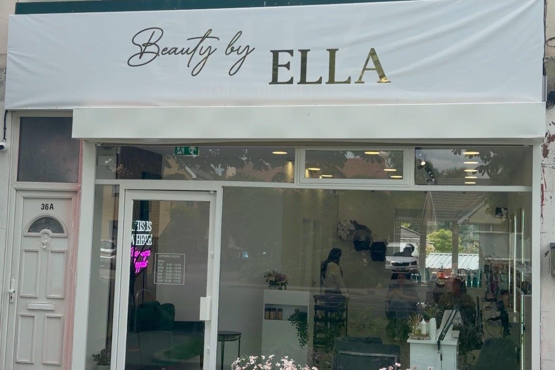 Olcia Beauty Room, Endlebury Rd, London