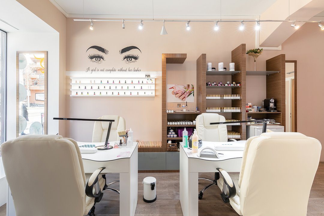 Smiling Nails & Lashes, Kreis 6, Zürich