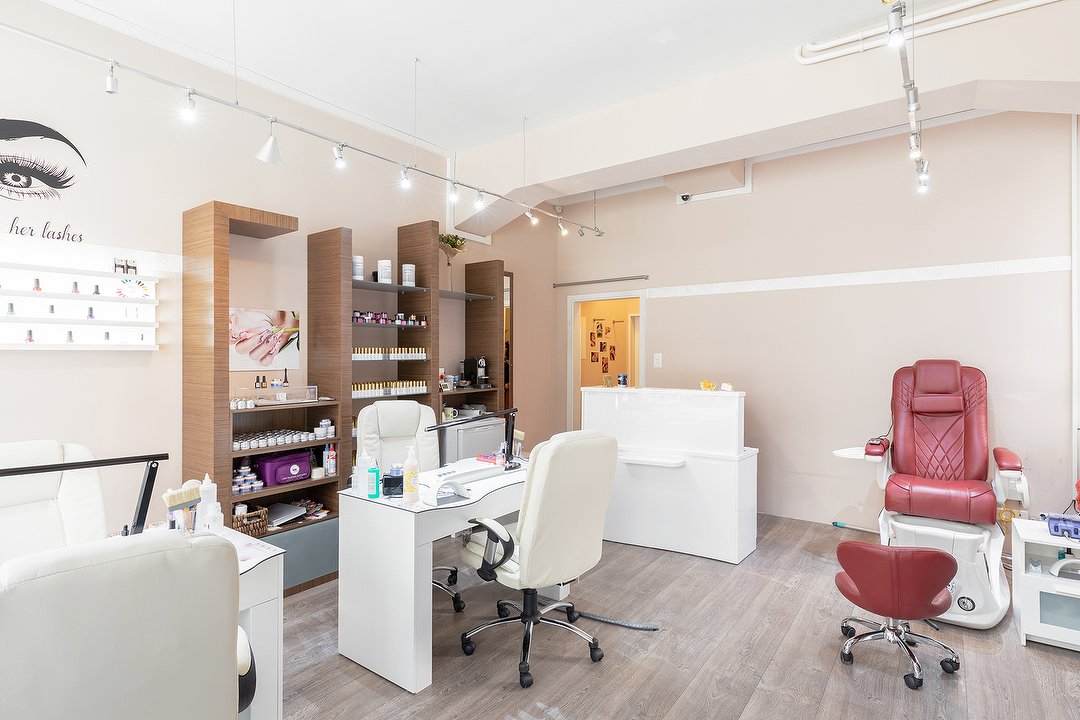 Smiling Nails & Lashes, Kreis 6, Zürich