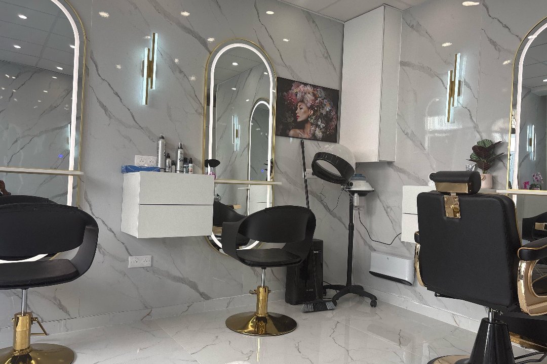 SADHAR COIFFURE, Rue Saint-Charles, Paris
