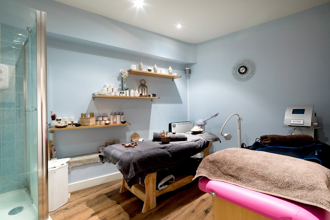 Ellegieffe Hair Salon & Beautician London, Bethnal Green, London