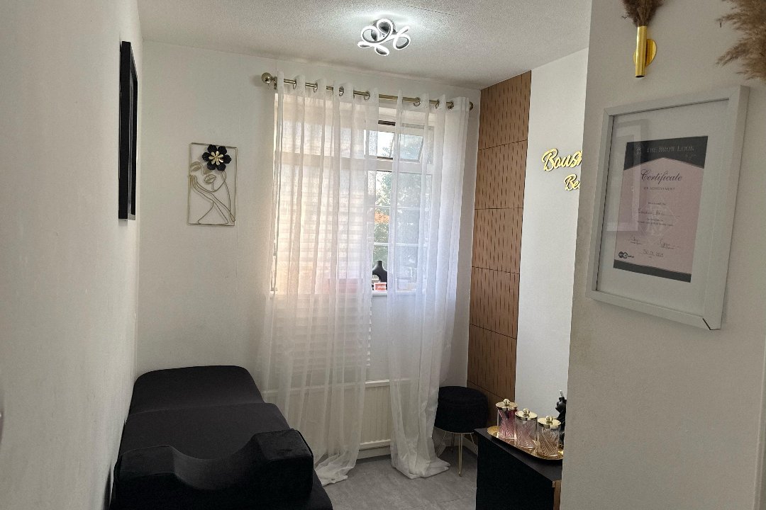 Boushra Beauty, Deane, Bolton
