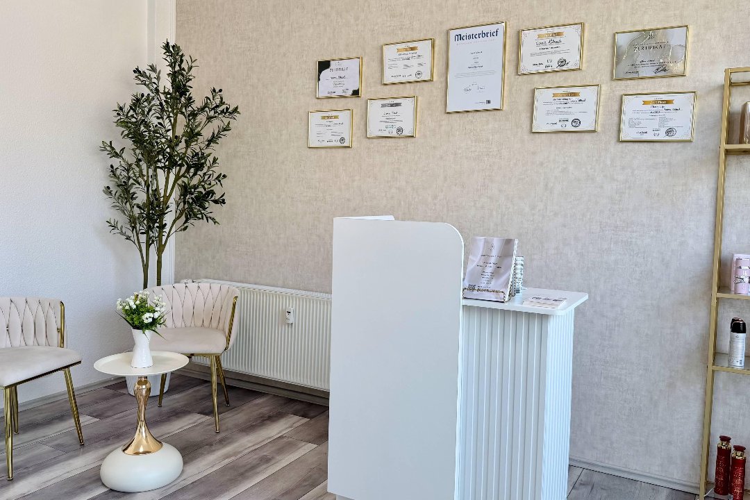 Kosmetik Nour, Wermelskirchen