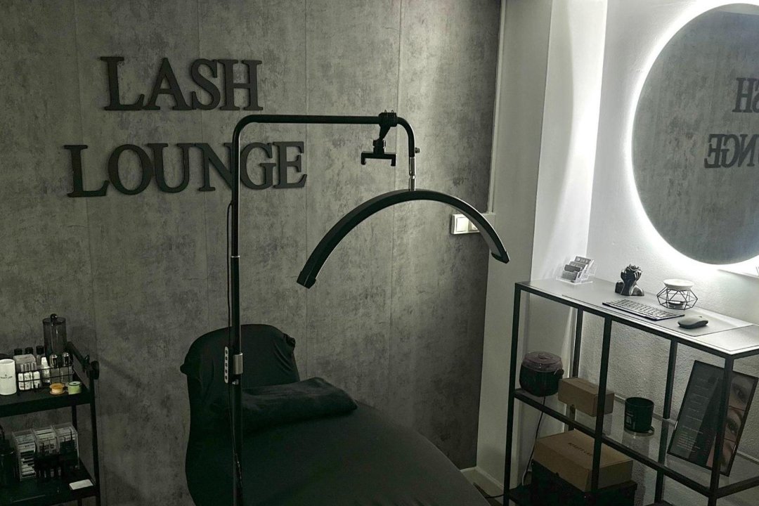 Lash Lounge, Oviedo