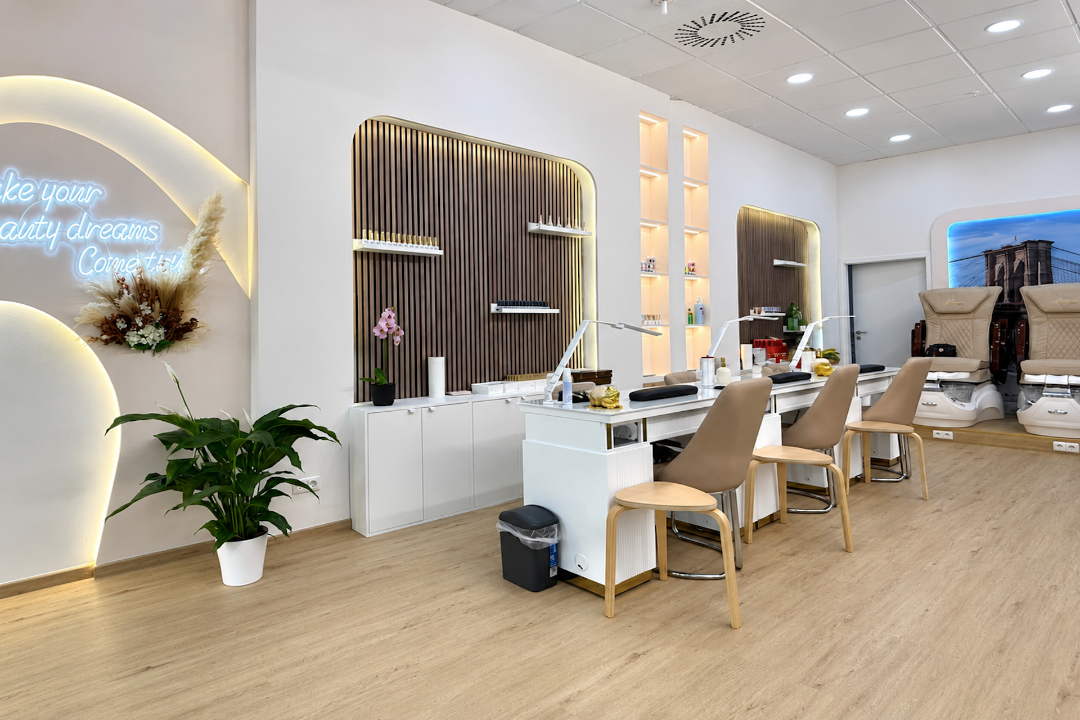 N.Y Town Nails & Lash Bar, Innenstadt, Erlangen