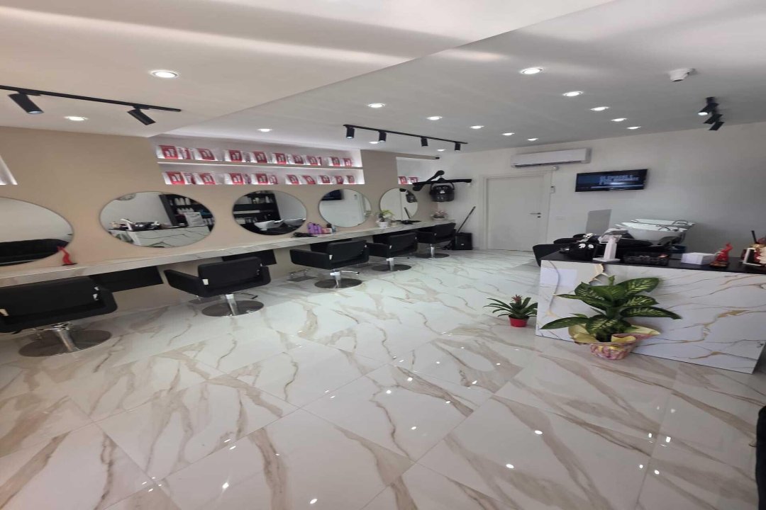 Elisa Dr Hair, Acerra, Campania