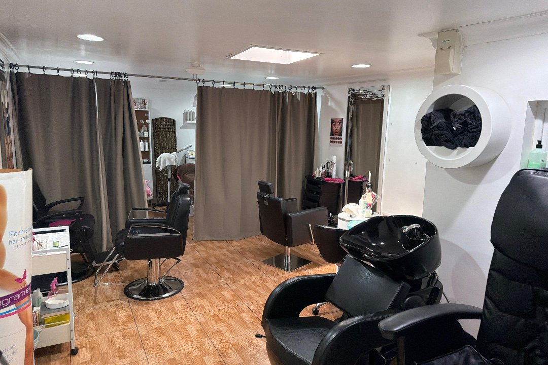 Roop Beauty & Boutique, Langley Green, Birmingham