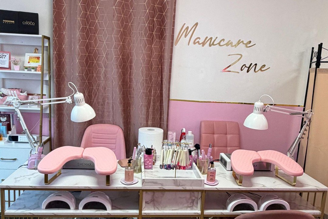 Pink Nails by Mayo, Sacca - Stazione, Modena