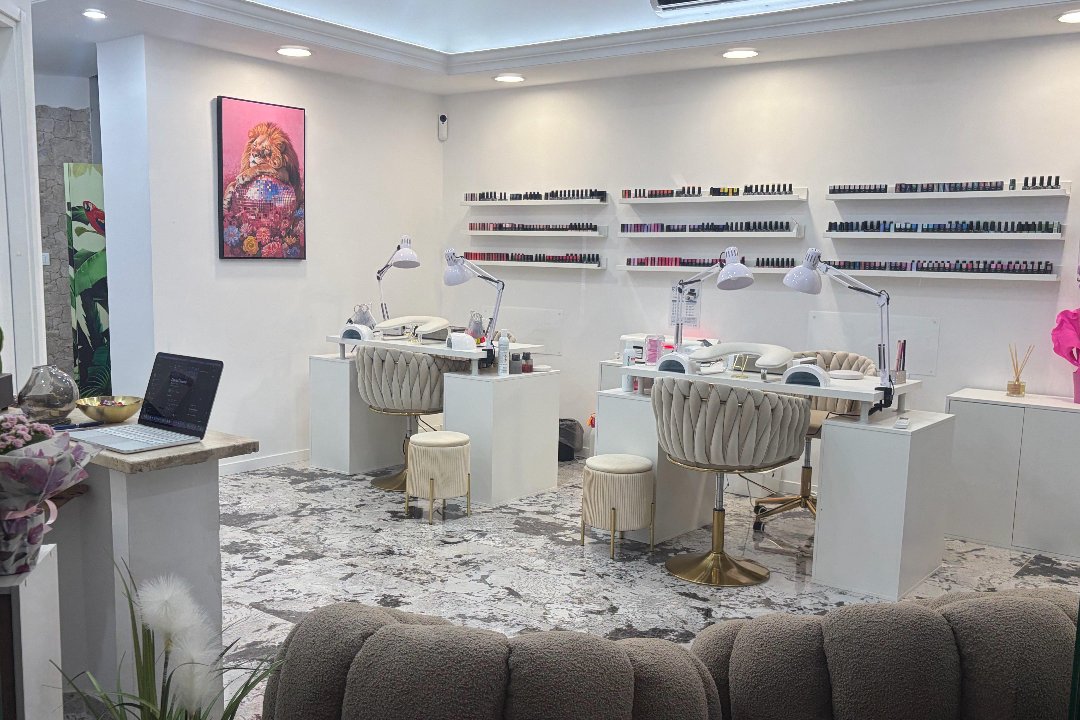 Tania Beauty Lab, Colli Aniene, Roma