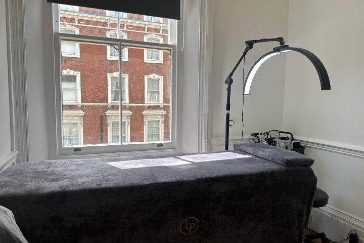 B Lashes London